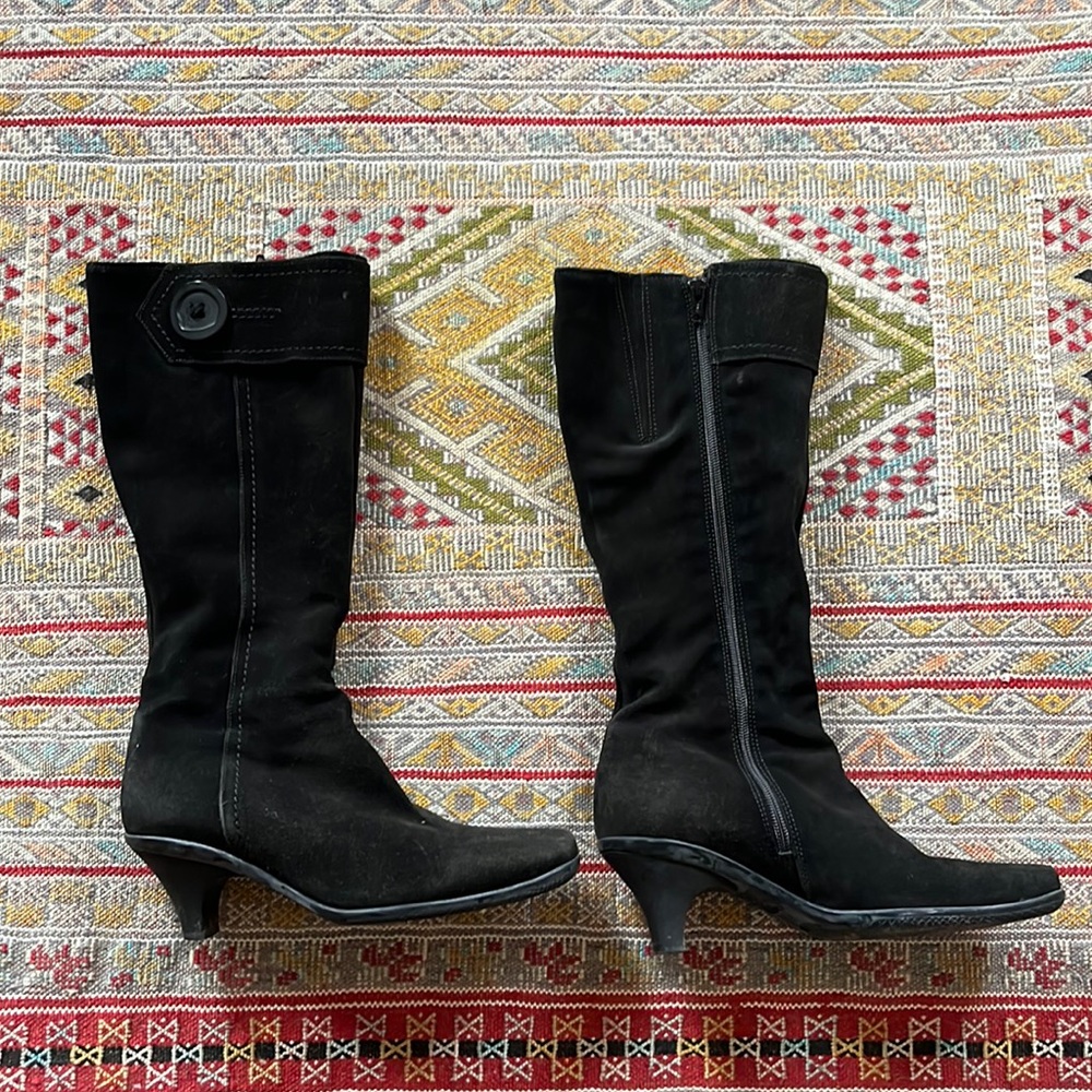 La Canadienne Waterproof Suede Boots